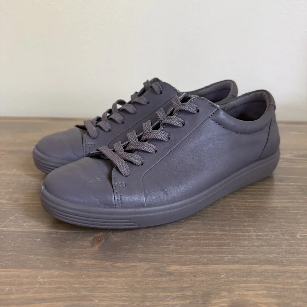 Ecco Women's 7-7.5 Grey Leather Gravity Low Top Lace Up Comfort Sneakers Shoes